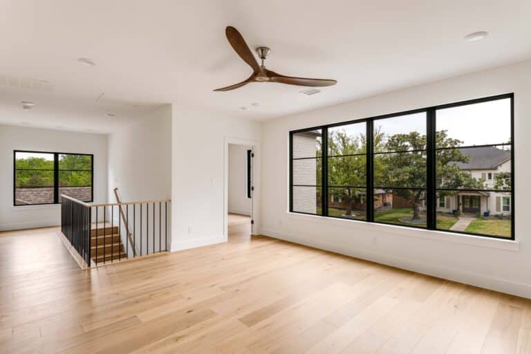 404 Crestover Cir-16