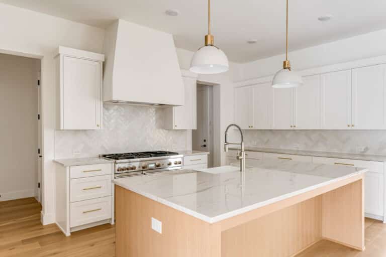 404 Crestover Cir-9