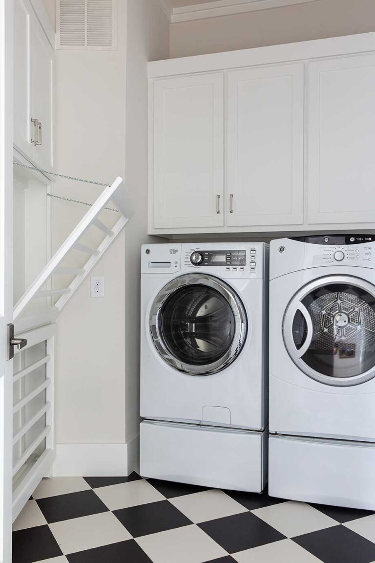 Canyon-Creek-Transitional-Laundry-Room-2