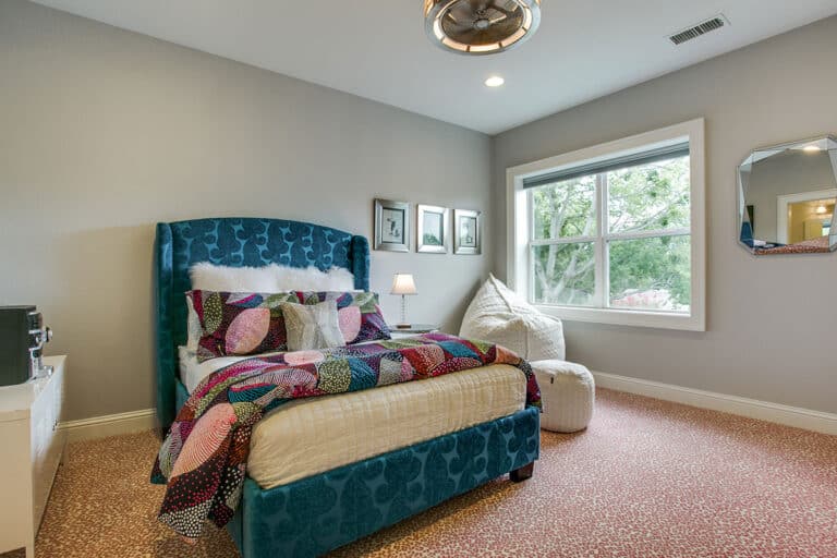 Crestover-Traditional-Bedroom2