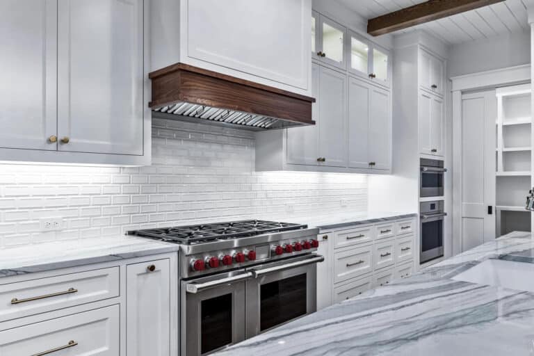 Silver-Cliff-Transitional-Kitchen4