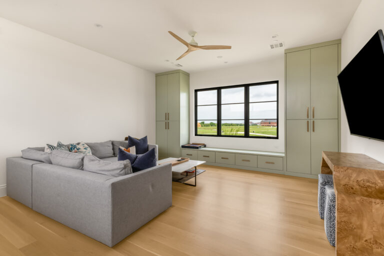 252 Peele St-20